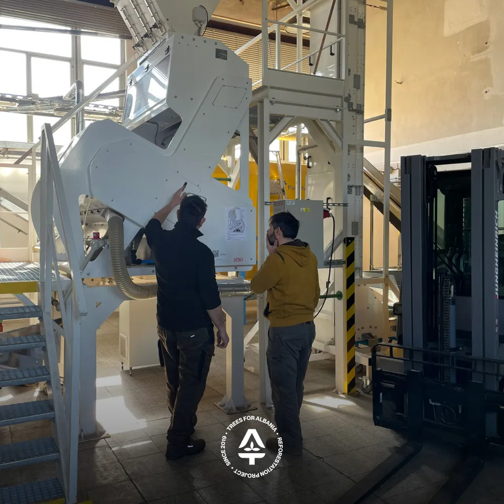 Professional equipment for seed cleaning and sorting
